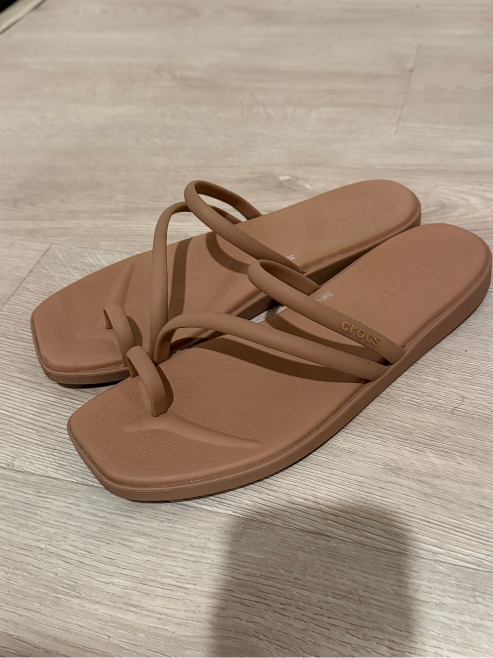 Crocs Women's Miami Toe Loop Sandals Tan